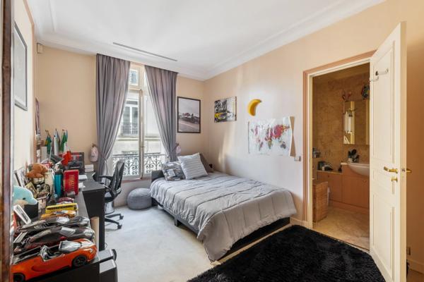 Appartement Paris 16 e - BEAUSÉJOUR