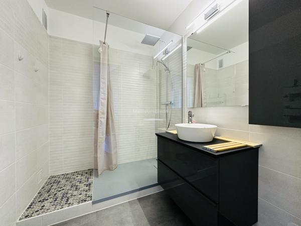 SUPERBE APPARTEMENT 3 PIECES DE 63M2 AVEC VUE MER