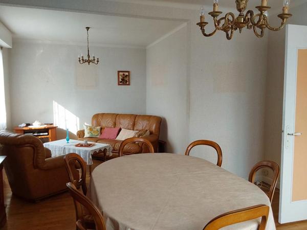 Maison Rostrenen 6 pièce(s) 150 m2