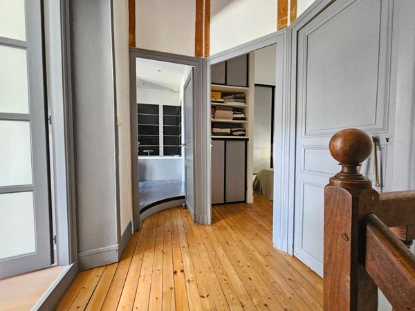 Maison angevine à seulement 5 minutes à vélo de la gare Saint-Laud - Le charme de l'ancien et le confort du contemporain