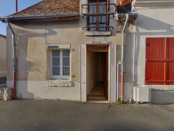 Location Appartement 2 pièces-1ER ETAGE - Contres (41700) - CALME