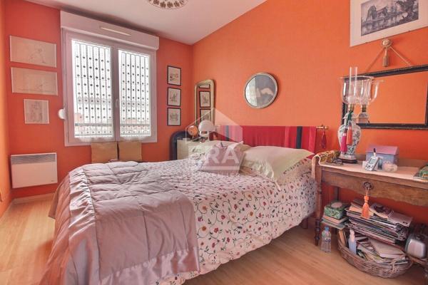 T2 AVEC BALCON ETAGE ELEVE METRO LIGNE 14 MAIRIE DE SAINT-OUEN