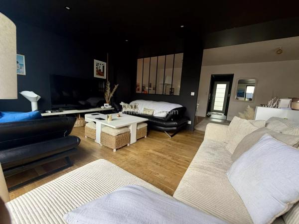 Vente                                                      Maison
                        
                     7 pièces                      122 m2                     à Dinan
