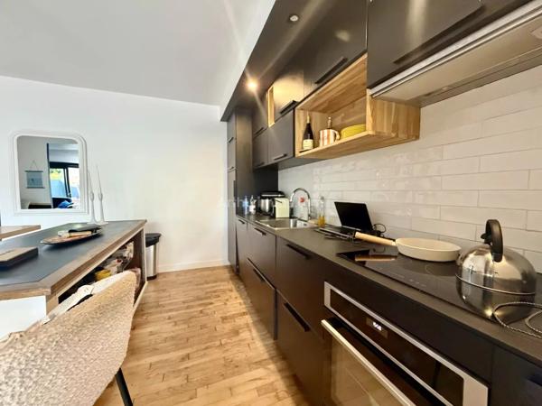 Vente                                                      Maison
                        
                     7 pièces                      122 m2                     à Dinan