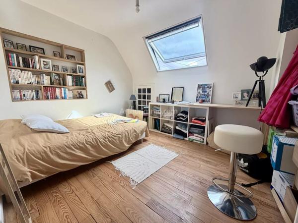 Vente                                                      Maison
                        
                     7 pièces                      122 m2                     à Dinan
