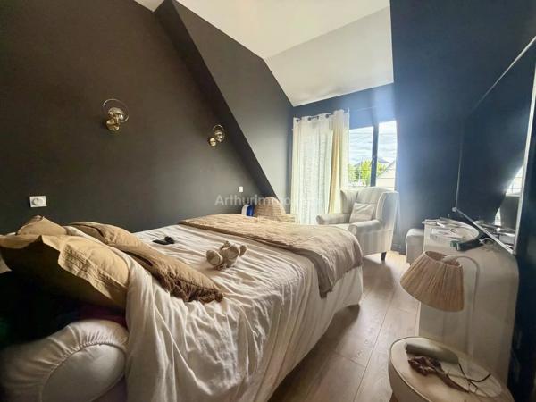 Vente                                                      Maison
                        
                     7 pièces                      122 m2                     à Dinan