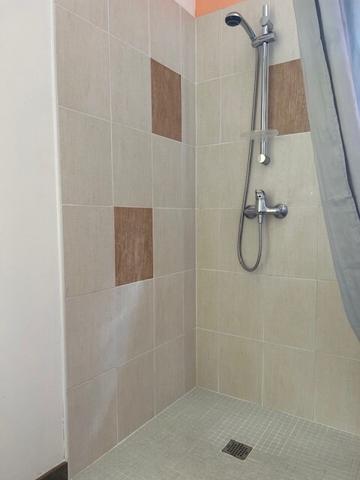 Maison + 6 Gîtes + Terrain