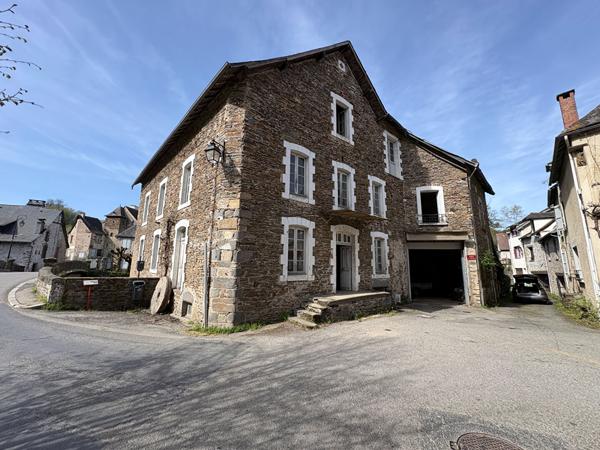 Ancien moulin avec turbine en activité, 700 m² de potentiel au coeur d'un des Plus Beaux Villages de France Segur le chateau
