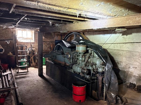 Ancien moulin avec turbine en activité, 700 m² de potentiel au coeur d'un des Plus Beaux Villages de France Segur le chateau