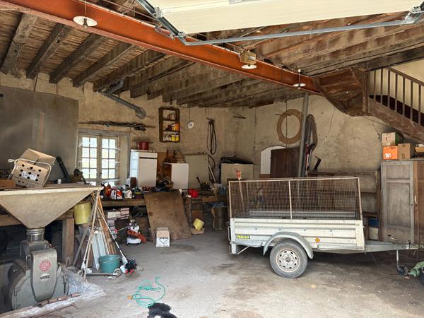 Ancien moulin avec turbine en activité, 700 m² de potentiel au coeur d'un des Plus Beaux Villages de France Segur le chateau