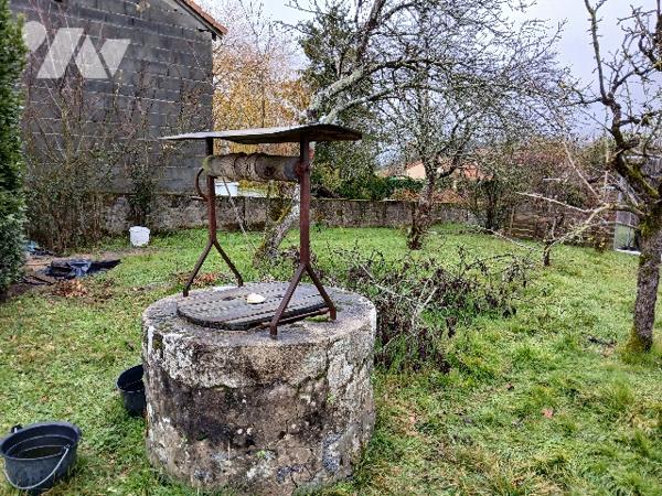 Maison à vendre à LA CHAPELLE-SAINT-LAURENT (79430)