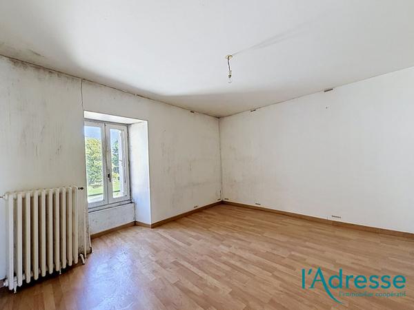 MAYENNE - Centre-ville : Immeuble de 200 m2