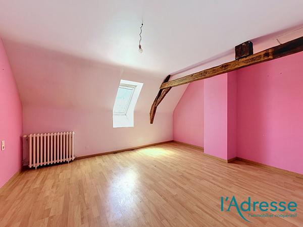 MAYENNE - Centre-ville : Immeuble de 200 m2
