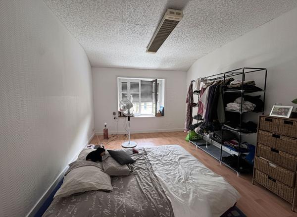 Immeuble La Roche Sur Yon 6 pièce(s) 99 m2