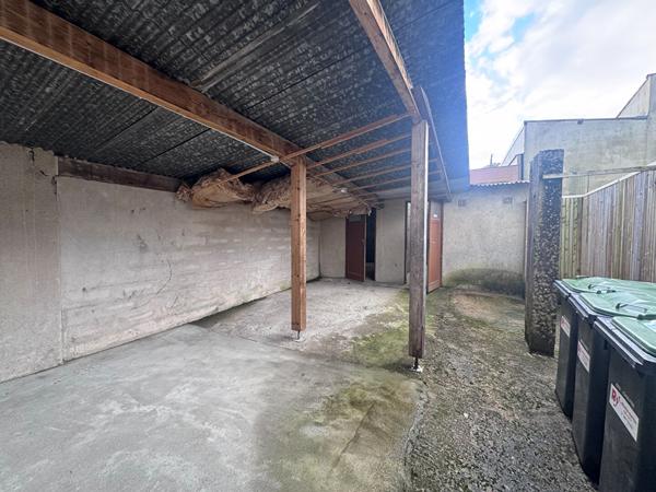 Immeuble La Roche Sur Yon 6 pièce(s) 99 m2