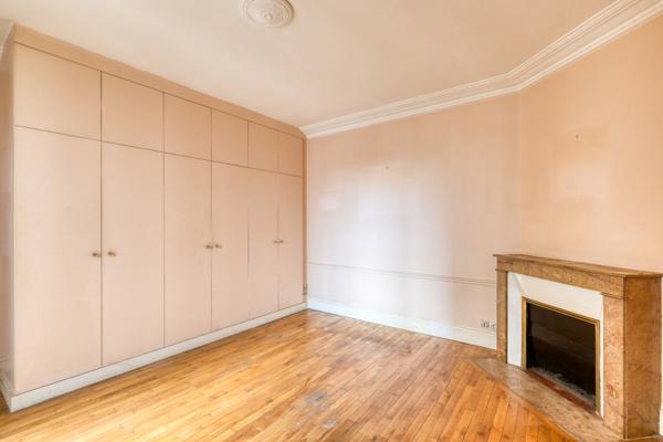 Paris 16ème sud /Limite Boulogne-Parc des Princes : Appartement 85 M2 à rénover avec vue dégagée