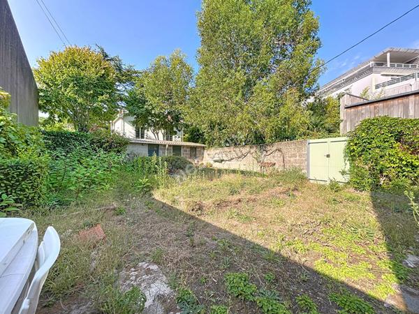 Nantes Saint-Félix / Maison à rénover / jardin