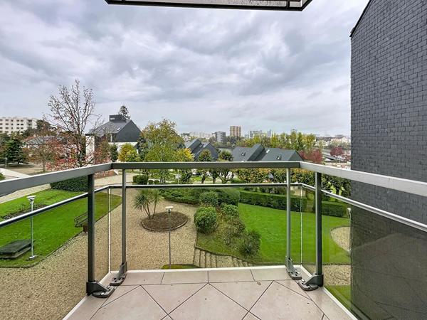 BORDS DE LOIRE APPARTEMENT 2 CHAMBRES BALCON STATIONNEMENT