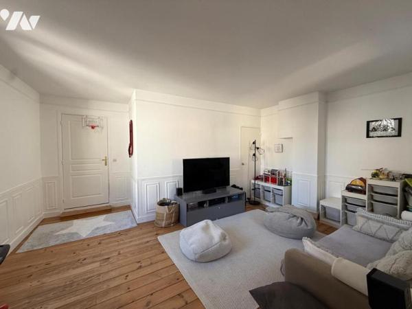 Demeure de caractère rénovée, 260 m², 6cambres avec jardin et stationnements au cœur de Tours