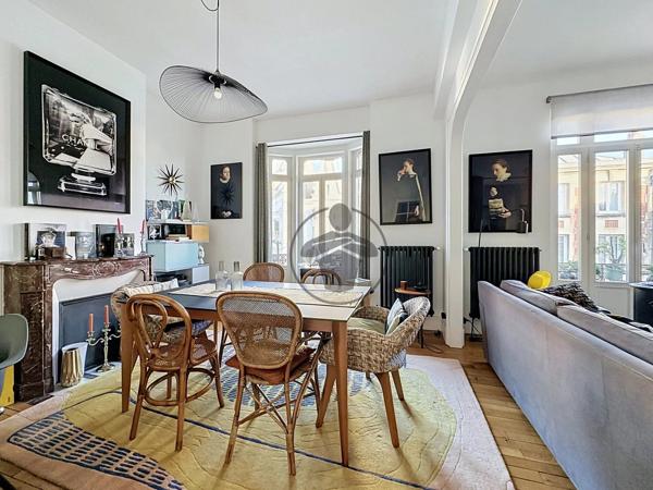 Vente                                                      Appartement
                        
                     6 pièces                      140 m2                     à Saint-Quentin