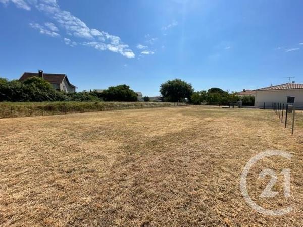 Terrain à vendre  3062 m 2   VILLENEUVE SUR LOT  - 47