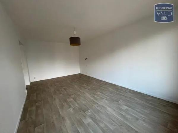 Appartement à louer 1 pièce 42.55m²