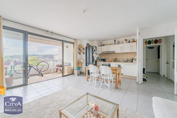 Appartement à vendre 3 pièces 65m² Saint-Cyr-sur-Loire (37540)