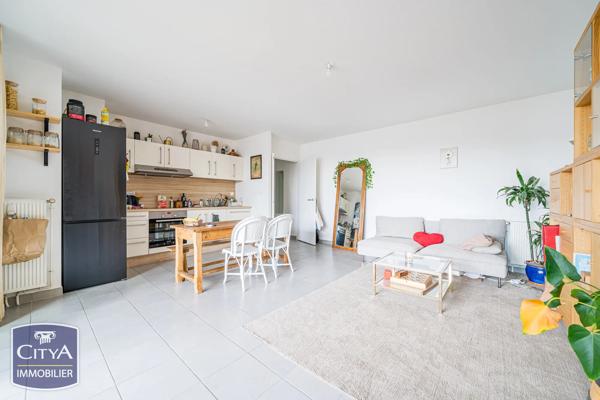 Appartement à vendre 3 pièces 65m² Saint-Cyr-sur-Loire (37540)