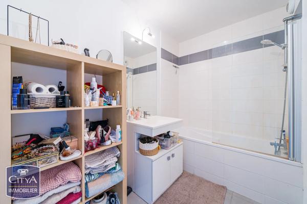 Appartement à vendre 3 pièces 65m² Saint-Cyr-sur-Loire (37540)