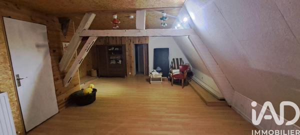 Maison à vendre 4 pièces 215 m² Saint-Pierre-d'Eyraud