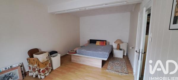 Maison à vendre 4 pièces 215 m² Saint-Pierre-d'Eyraud