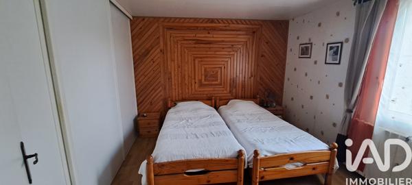 Maison à vendre 4 pièces 215 m² Saint-Pierre-d'Eyraud