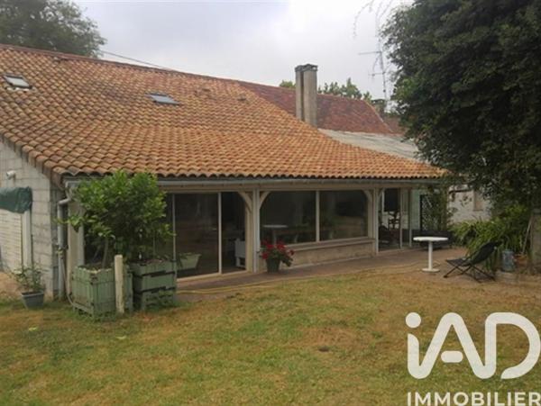 Maison à vendre 4 pièces 215 m² Saint-Pierre-d'Eyraud