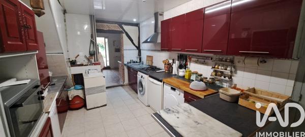 Maison à vendre 4 pièces 215 m² Saint-Pierre-d'Eyraud