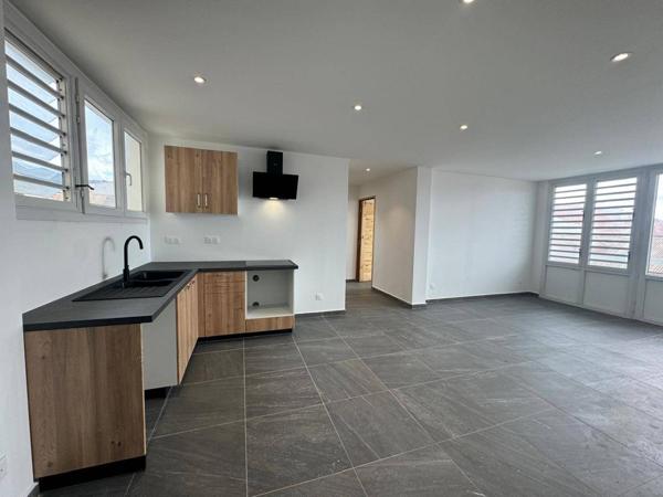 Appartement T2 NON MEUBLE BASSE TERRE