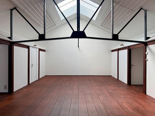 Loft 179 m² - Proche facultés et transports , Lille