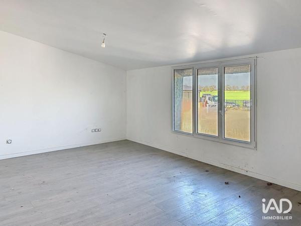 Location hangar 200 m² Villiers-en-Bière