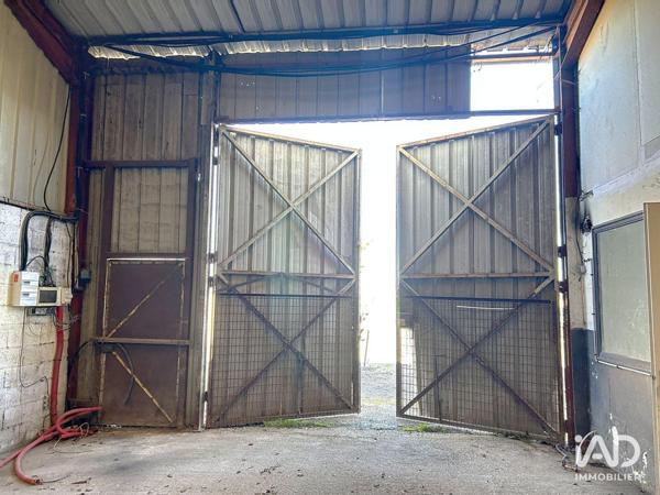 Location hangar 200 m² Villiers-en-Bière