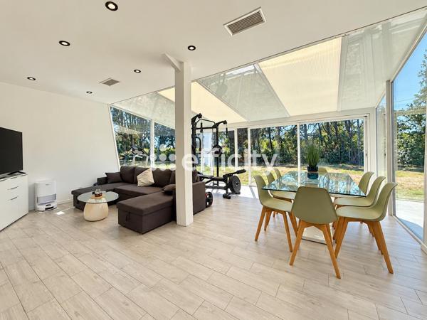 Maison
         6 pièces
        - 130 m² Bien prestige 600 000 € *