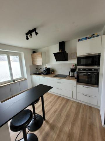 GUILERS : maison de ville T5 , grand garage