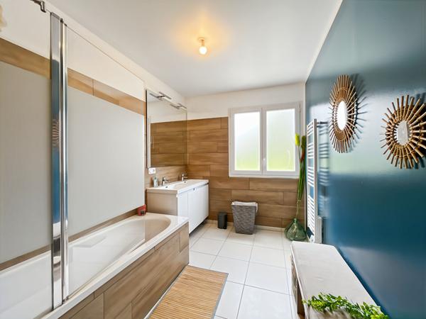 Maison récente 4 chambres avec piscine à Saint Jean de Monts !