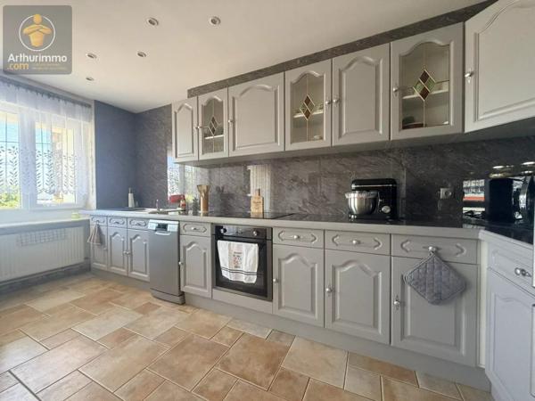 Vente                                                      Maison
                        
                     8 pièces                      200 m2                     à Metz