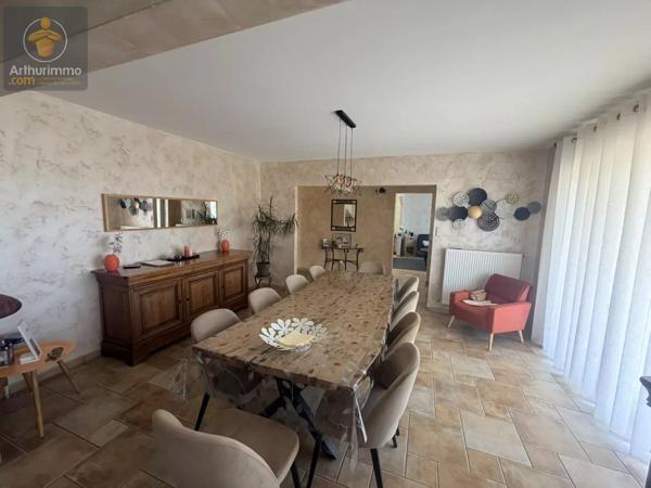 Vente                                                      Maison
                        
                     8 pièces                      200 m2                     à Metz