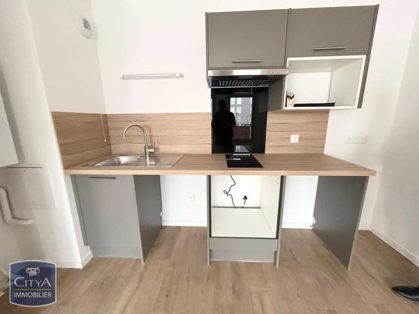Appartement à louer 2 pièces 42.39m² Valenciennes (59300)