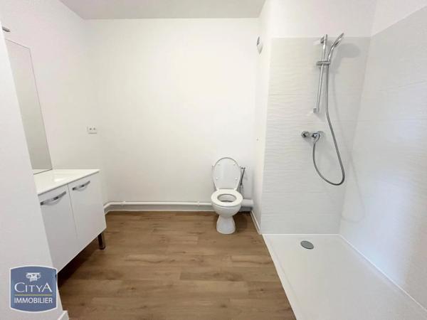 Appartement à louer 2 pièces 42.39m² Valenciennes (59300)