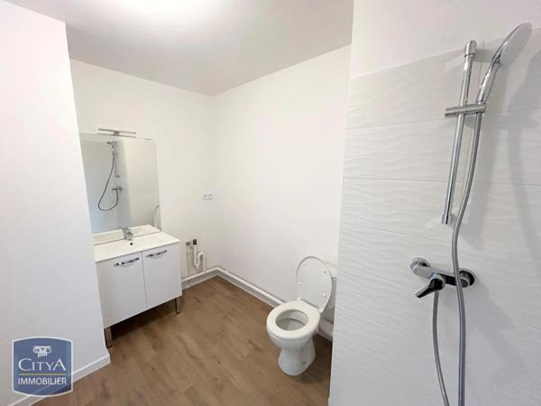 Appartement à louer 2 pièces 42.39m² Valenciennes (59300)