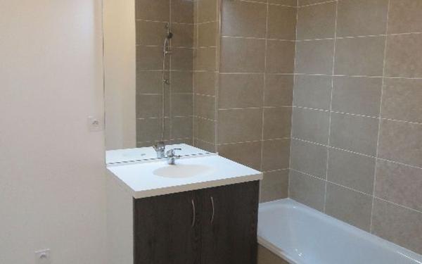 Appartement à louer    3 pièces • 56,45 m2 Meyzieu