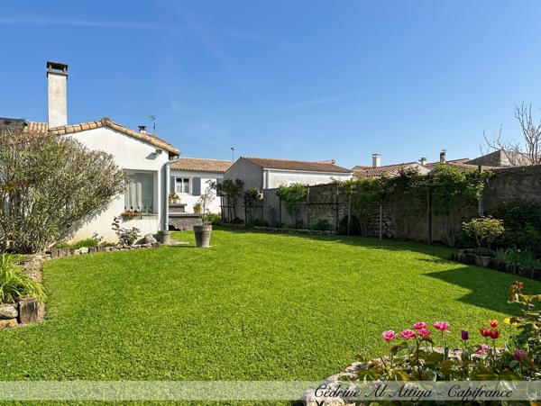 Maison à vendre à Puilboreau de plain-pied, 7 pièces, 175m2, jardin et garage