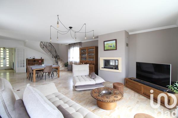 Maison 7 pièces de 185 m² à Cormeilles-en-Parisis (95240)