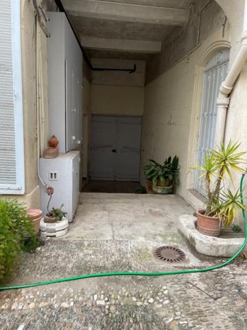 Vente garage 25m² et studio de 14m² + mezzanine 11m² coeur de ville de Béziers